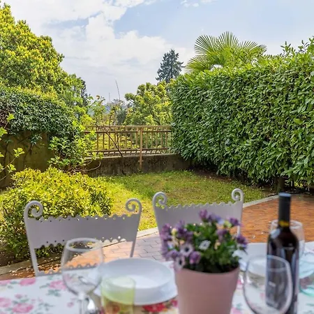Immerso Nella Natura A Due Passi Dal Maggiore Apartman *
