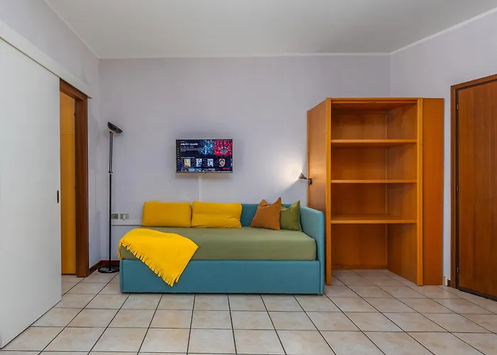 Immerso Nella Natura A Due Passi Dal Maggiore Apartment *