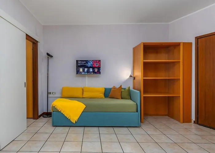 Immerso Nella Natura A Due Passi Dal Maggiore Apartment *