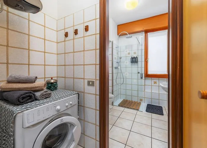 Immerso Nella Natura A Due Passi Dal Maggiore Apartment *