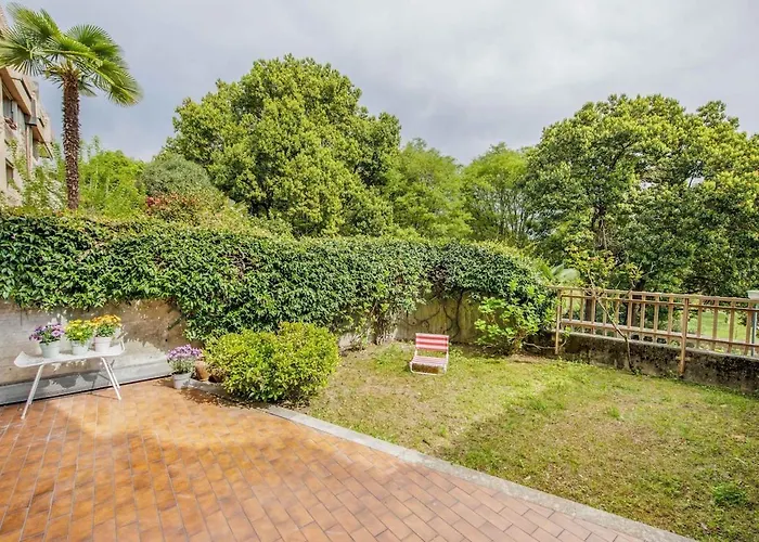 Immerso Nella Natura A Due Passi Dal Maggiore 아파트