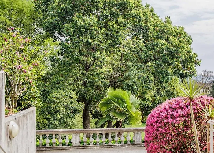 아파트 Immerso Nella Natura A Due Passi Dal Maggiore 레사